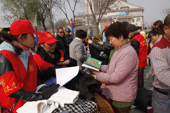 安阳民俗博物馆开展志愿者“爱心传递”活动(图2)