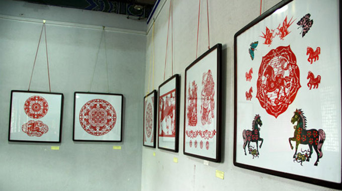 骏马腾祥-安阳市第十二届民间剪纸展(图15)